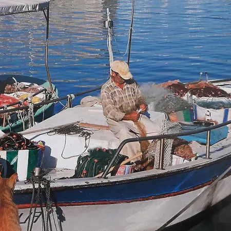 Apartment Poseidon Boutique 1 *