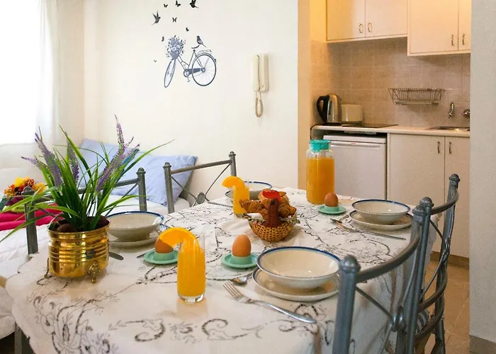 Poseidon Boutique 1 *